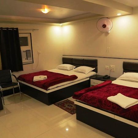 Venus Hotel 5 Minute Walking Distance From Dargah Ajmer Bagian luar foto